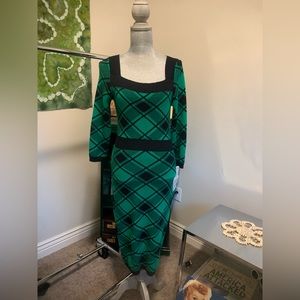 New York and company green plaid long sleeve dress like new